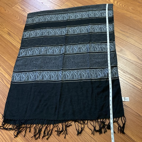 Vintage metallic gold thread black grey wrap shawl scarf with tassel striped - Picture 12 of 13